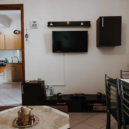 House Of Gardenia Μακρυράχη