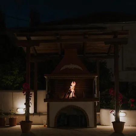 House Of Gardenia * Makrirrákhi