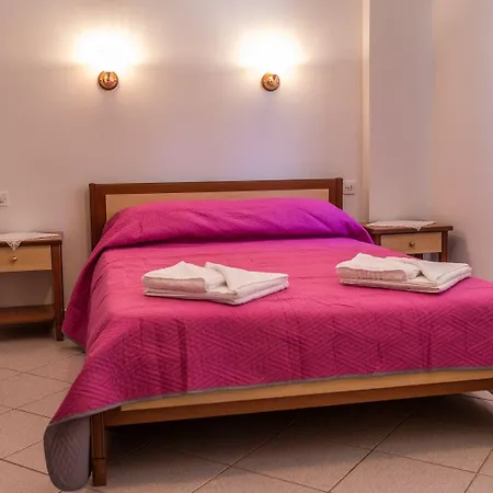 House Of Gardenia * Makrirrákhi